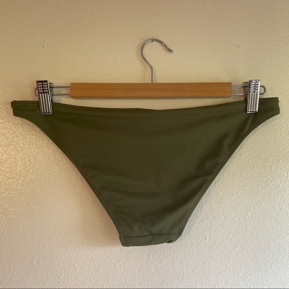 SWIM BUNDLE - 3 bikini bottoms and 1 top - Hollister and Aerie - All Size Small - Picture 15 of 16